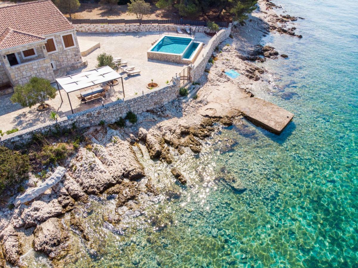 Villa Rudini With Heated Pool Okrug Gornji Eksteriør billede