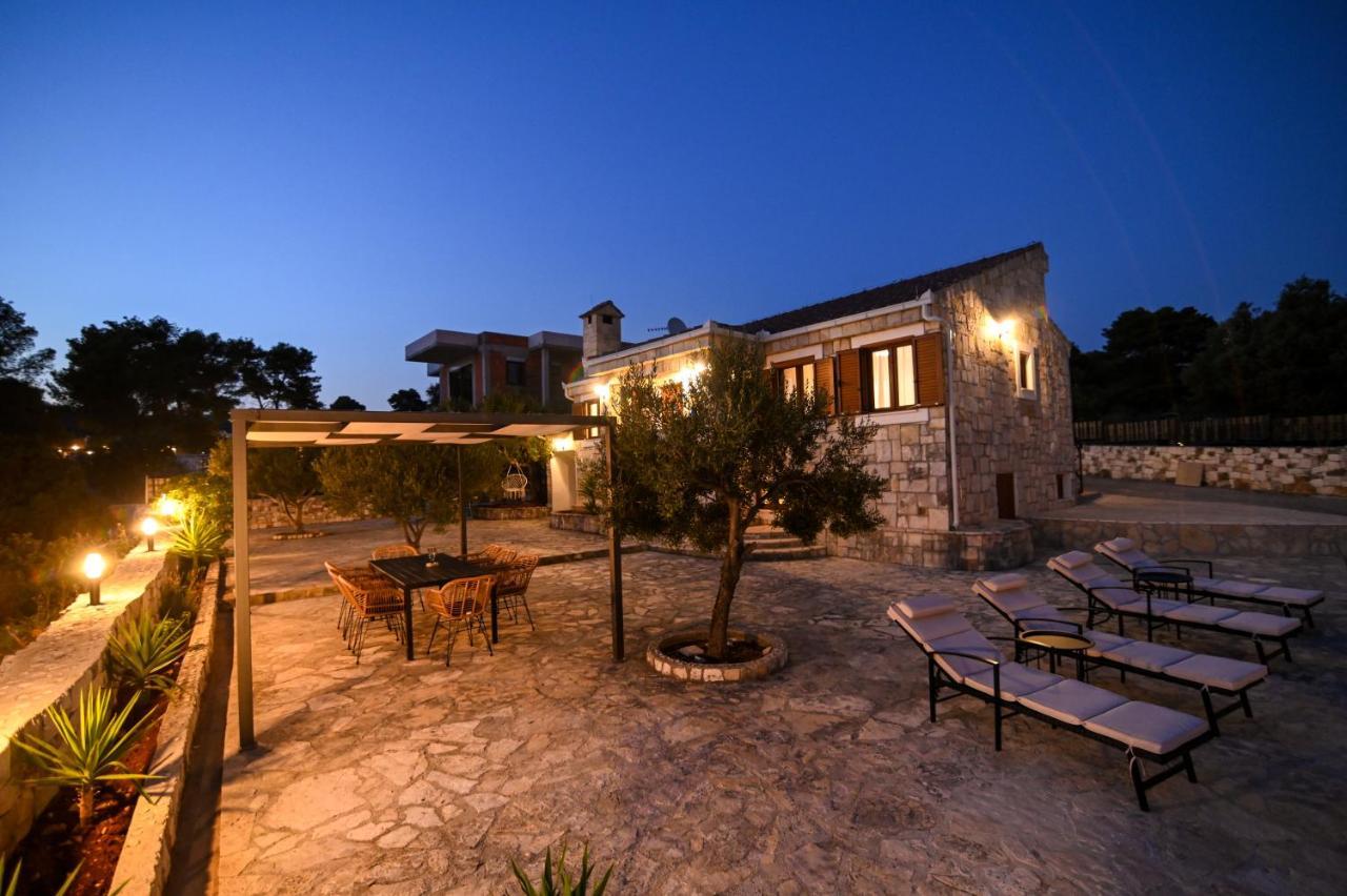 Villa Rudini With Heated Pool Okrug Gornji Eksteriør billede
