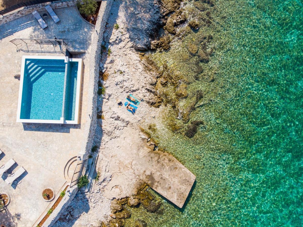 Villa Rudini With Heated Pool Okrug Gornji Eksteriør billede