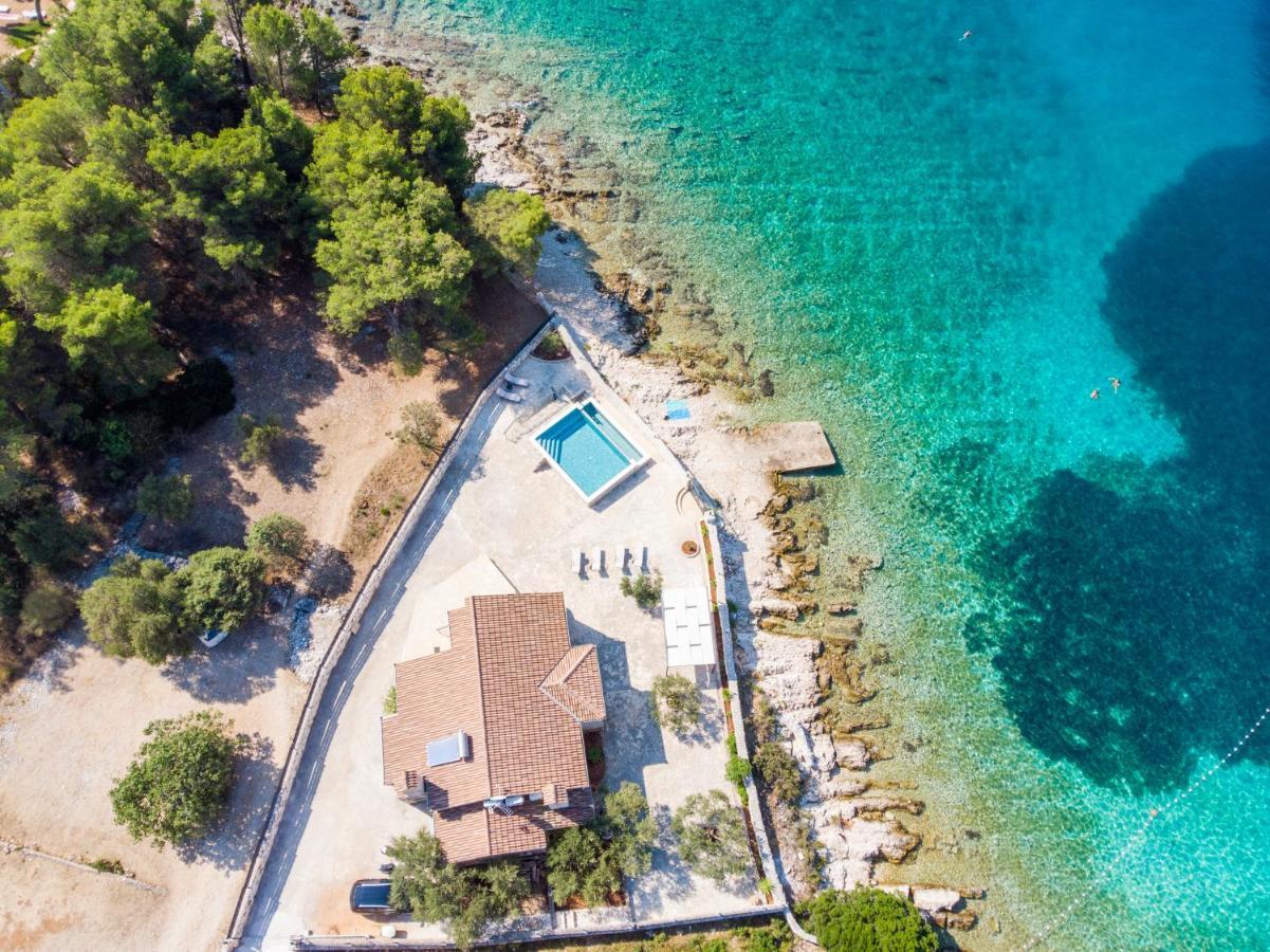 Villa Rudini With Heated Pool Okrug Gornji Eksteriør billede